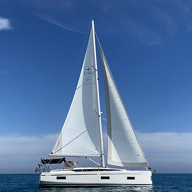 Barca con skipper BAVARIA C42