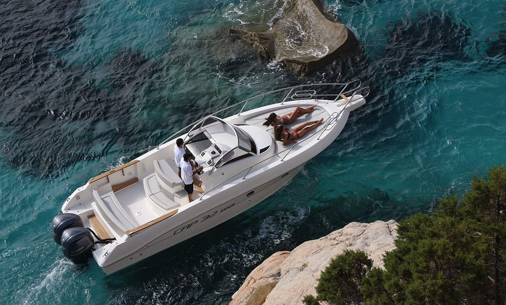 CAPELLI 32 di Lizard Boats a Ibiza