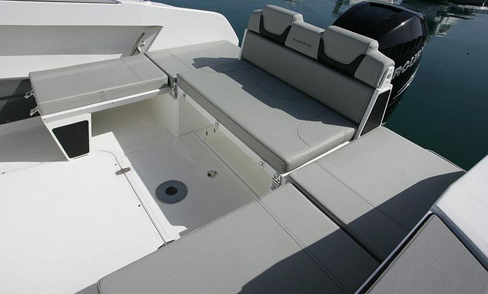 KARNIC SL 702 de Lizard Boats en Ibiza