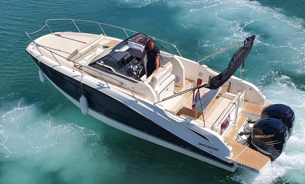 QUICKSILVER 875NSUNDECK de Lizard Boats en Ibiza