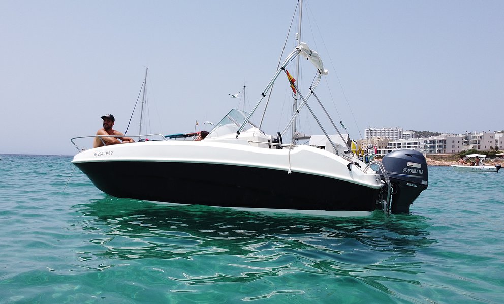 REMUS 525 di Lizard Boats a Ibiza