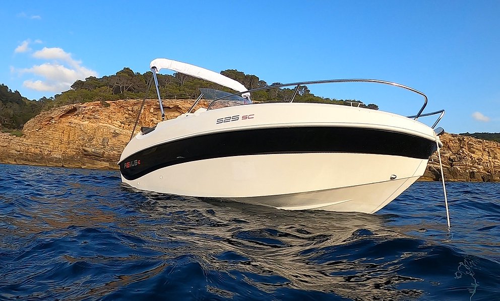 REMUS 525 de Lizard Boats en Ibiza