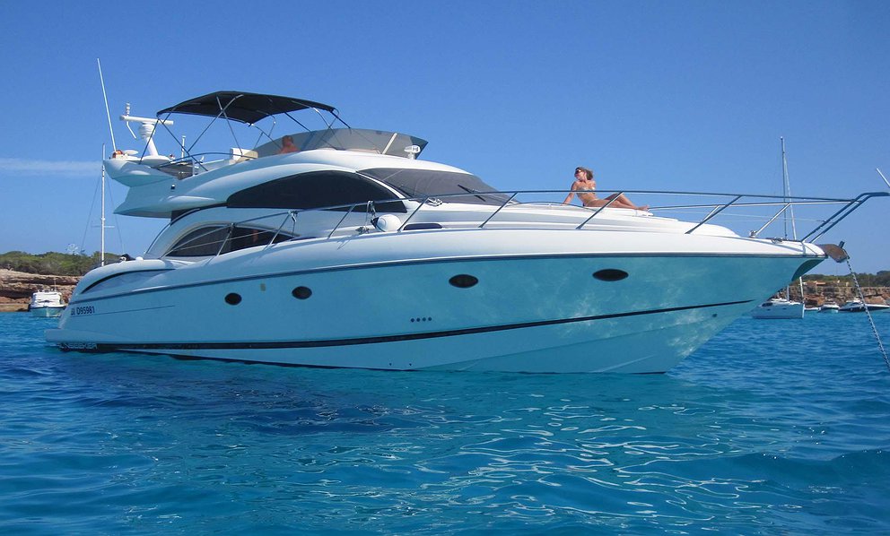 SUNSEEKER MANHATTAN 56 di Lizard Boats a Ibiza