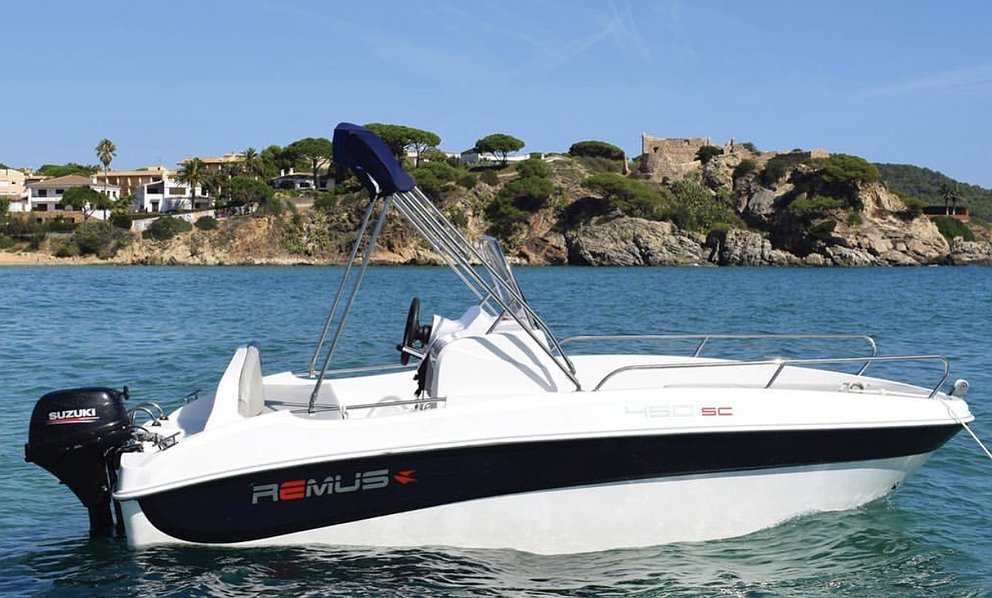 REMUS 450 de Lizard Boats en Ibiza