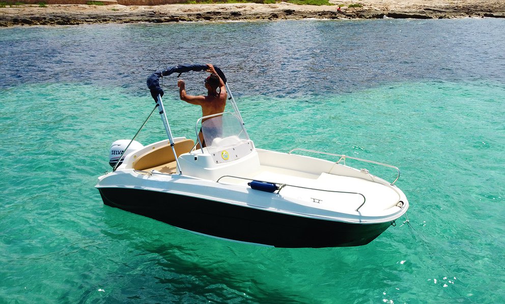 REMUS 450 de Lizard Boats en Ibiza